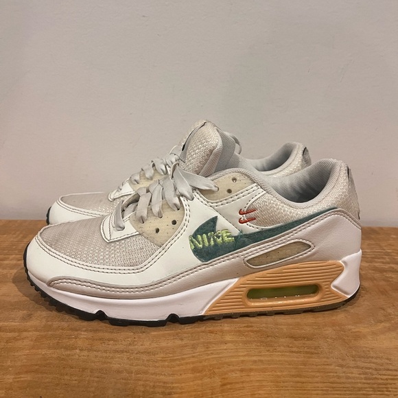 Nike air max 90 SE summit white Neptune green running sneaker shoes Euc sz7.5 - Picture 3 of 9